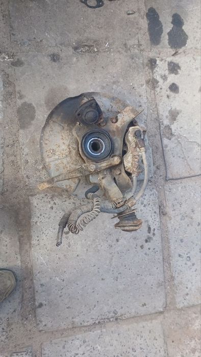 Поворотный кулак ступица цапфа нива тайга 2121 ваз