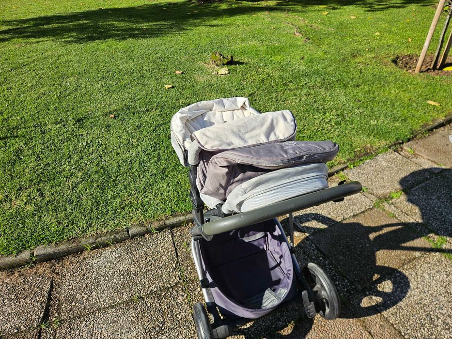 Carrinho de bebé Easywalker Harvey com Alcofa e acessórios