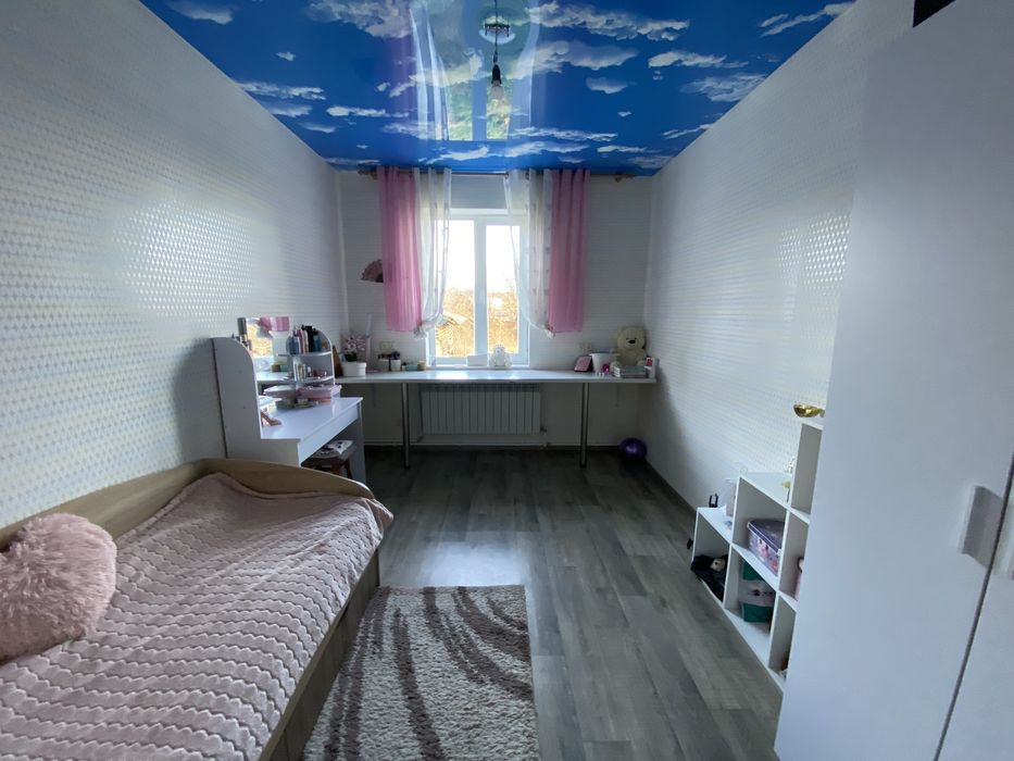 Будинок з газом, свіжий ремонт. Ділянка 40 соток!