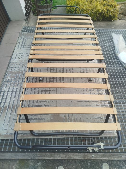 Rozkładane łóżko turystyczne na materac 90x200