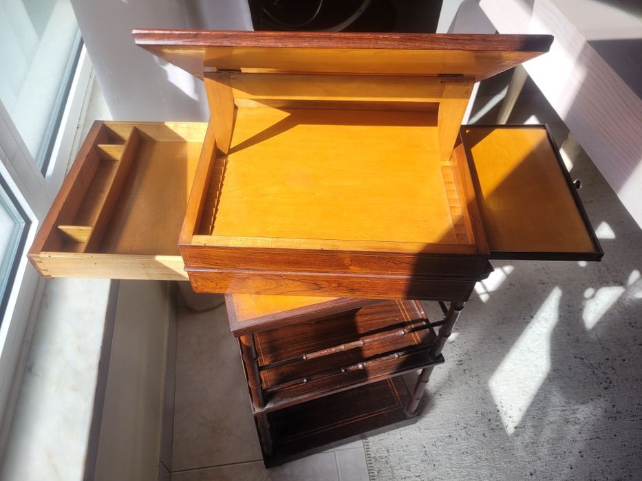 Mesa de leitura "da Bíblia ". Início séc. XX.