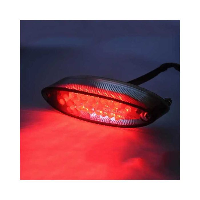 Farolim traseiro LED universal de alta qualidade com 28 LEDs