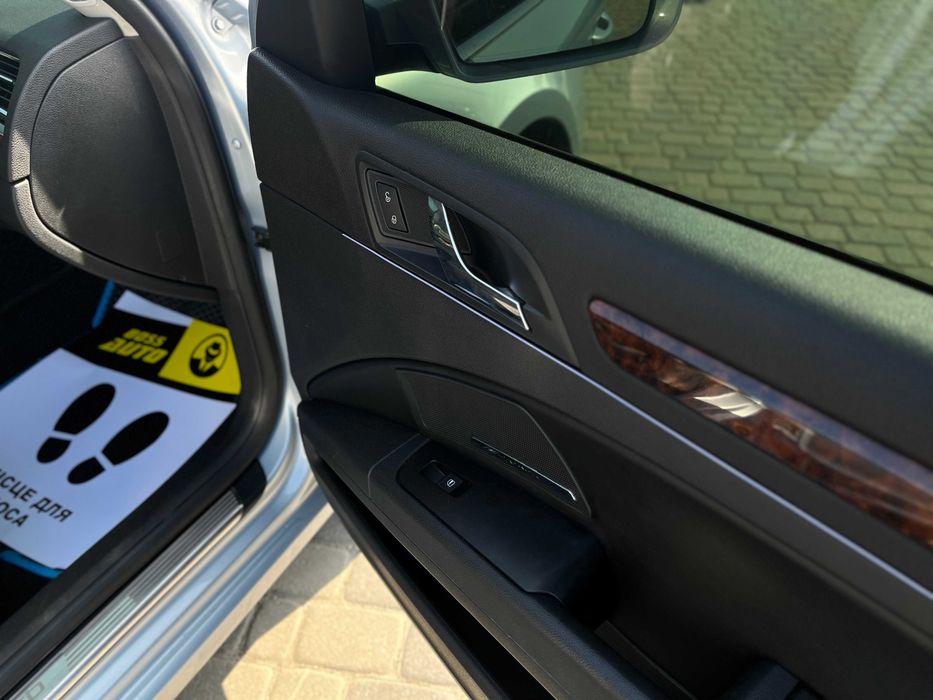 Skoda Superb 2011