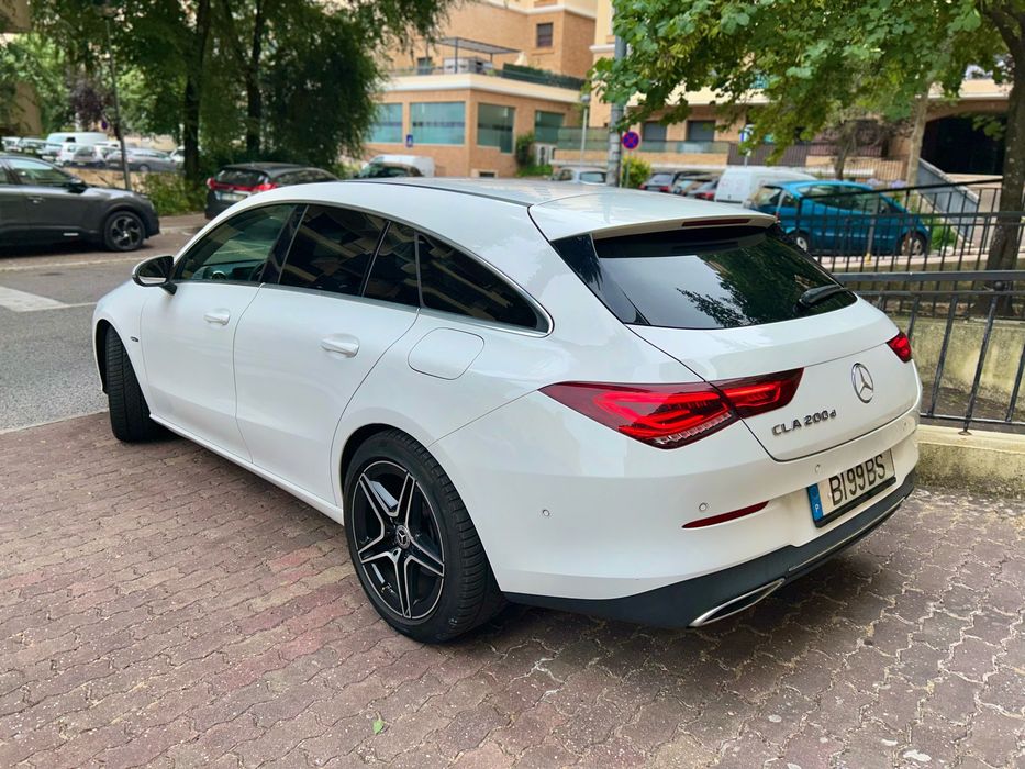 Mercedes Benz CLA 200D Shooting Brake  2021 foto 3