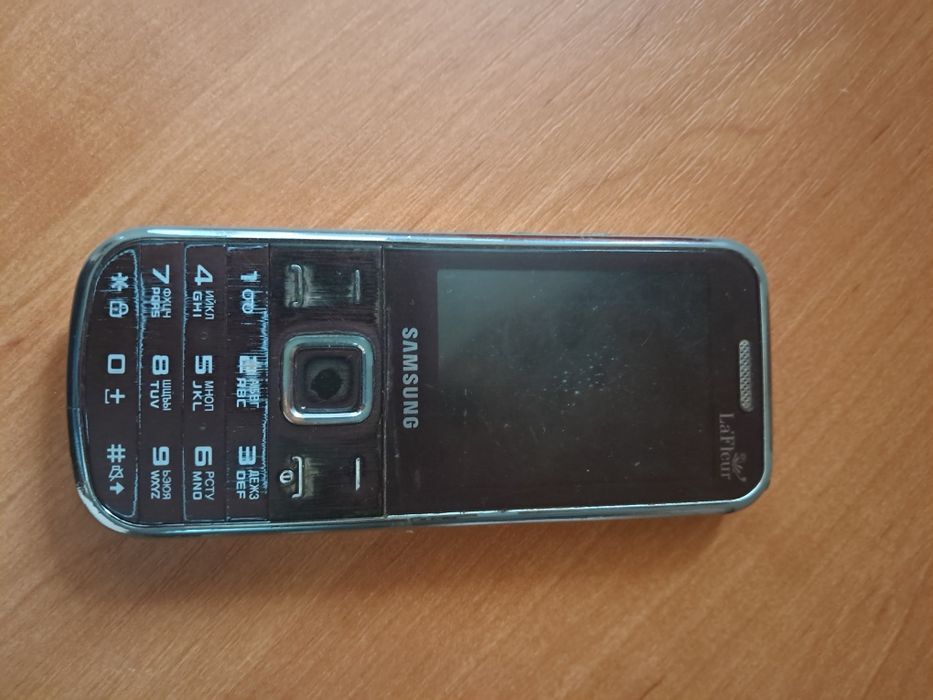 Мобільний телефон Samsung C3530