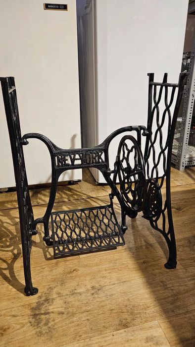 Nóżki maszyny do szycia