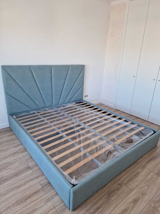 Camas De Casal Estofadas ALTA GAMA - MODELO RAYOS - Top de Gama 190x140m Estrado Incluído!!