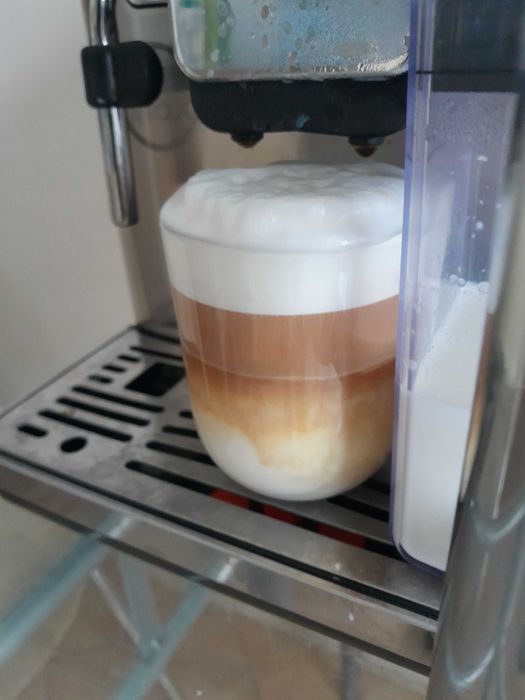 кавомашина з молочником philips saeco exprelia xprelia hd8854