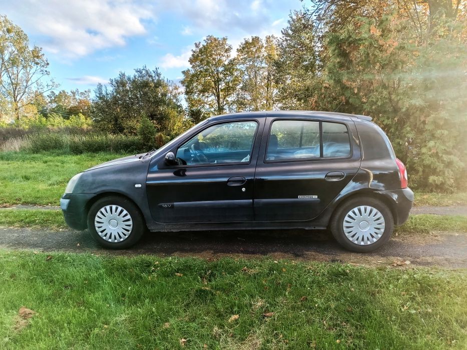 Sprzedam Renault Clio 2003r