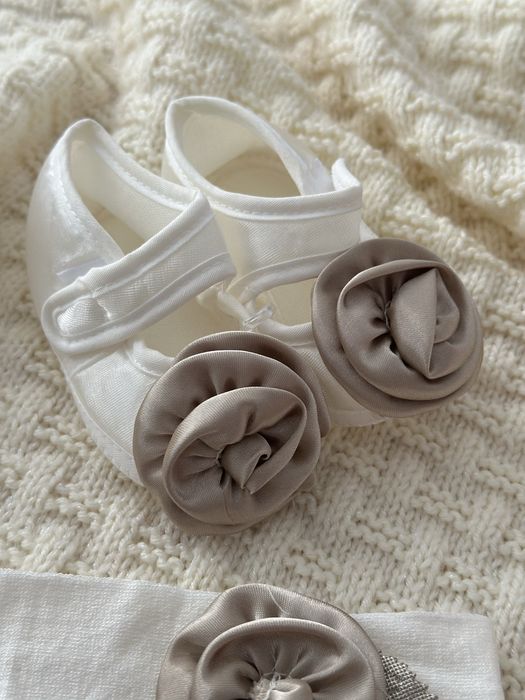 Продам наборчик пінетки і повязка на голову для дівчинки 0-3