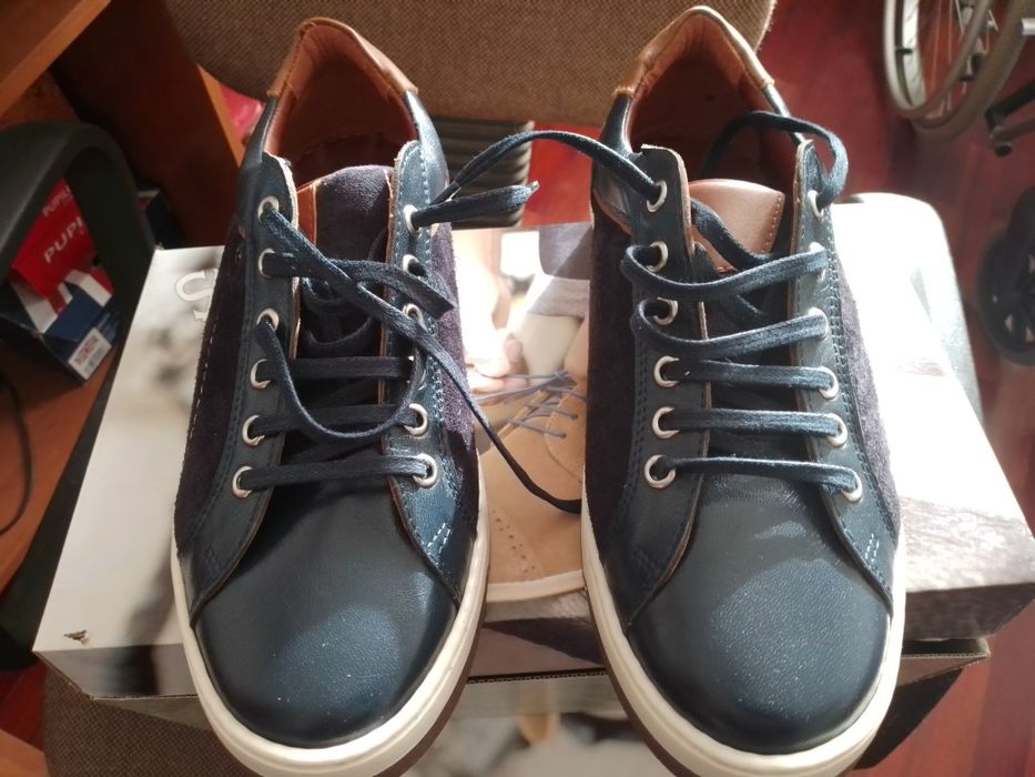 Vendo dois pares de sapatilhas