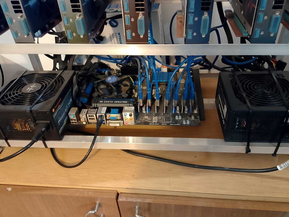 Koparka kryptowaluty 7x Sapphire Radeon RX580 8GB