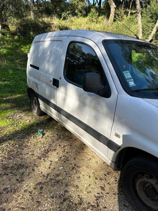 Peugeot Partner 1.9 D, de 2002, quase 140000km