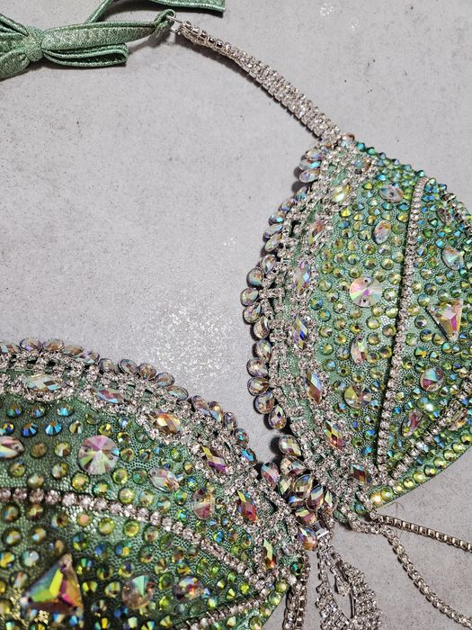 Biustonosz ozdobny z kamieniami bikini fitness welness