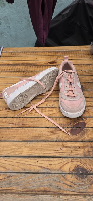 Ténis da marca Nike - rosa