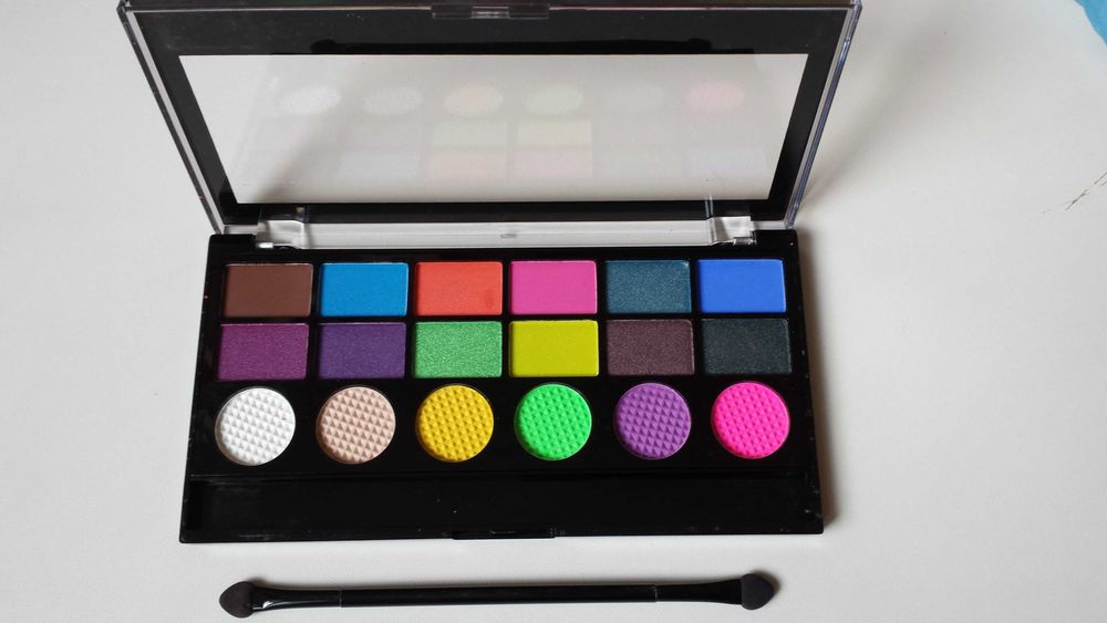 Paletka MAKE UP REVOLUTION Ultra Colour Explosion NOWA!