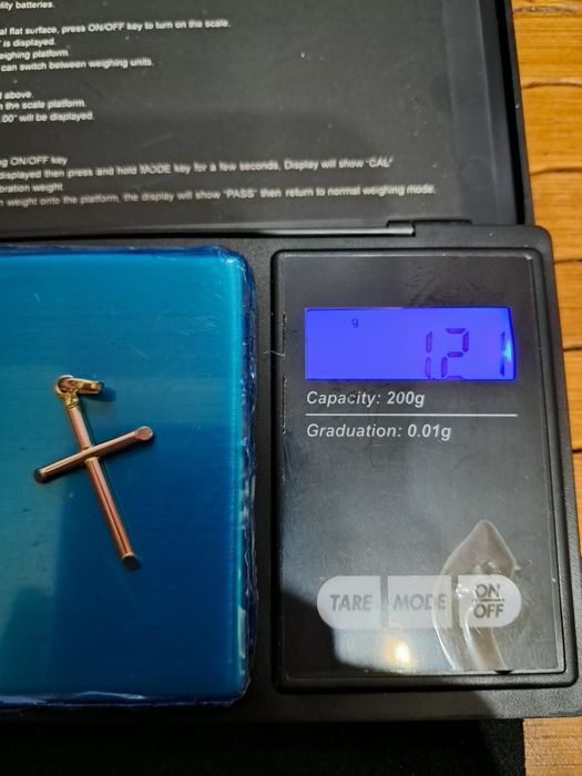 Krzyżyk złoty P585