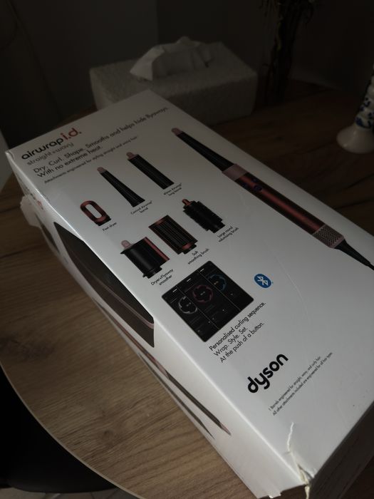 Продам стайлер Dyson Airwrap i.d. (straight+wavy) — 13 000 грн (можливий торг)