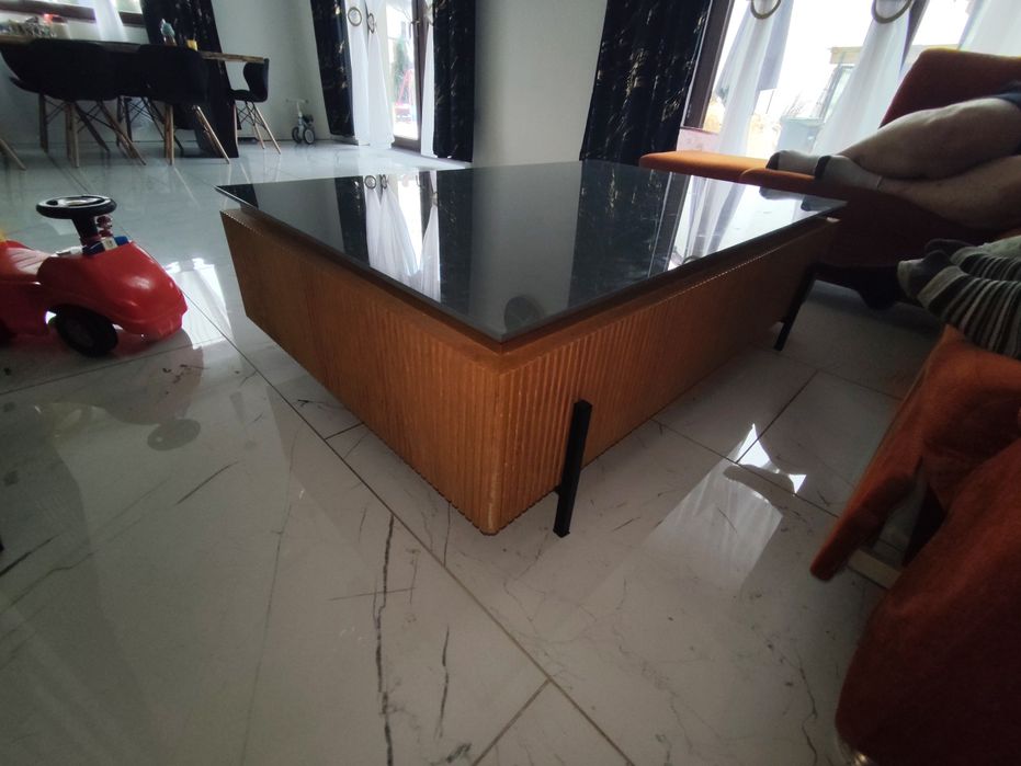 Stolik kawowy  szklany  bardzo ciezki