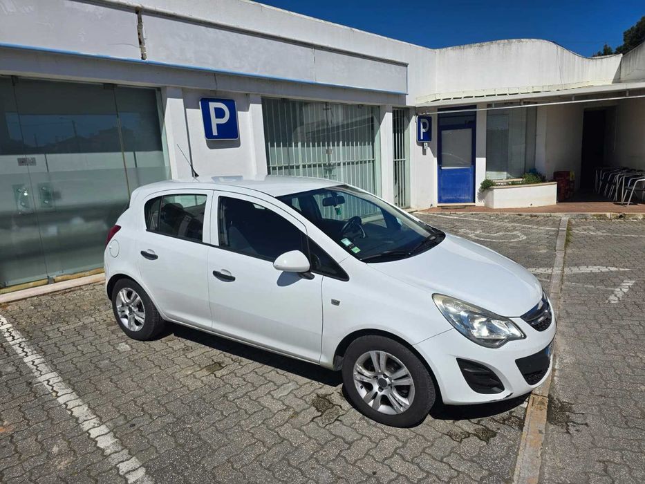 Opel Corsa 1.3 CDTI – 5 portas – 2013 – Revisão completa feita agora
