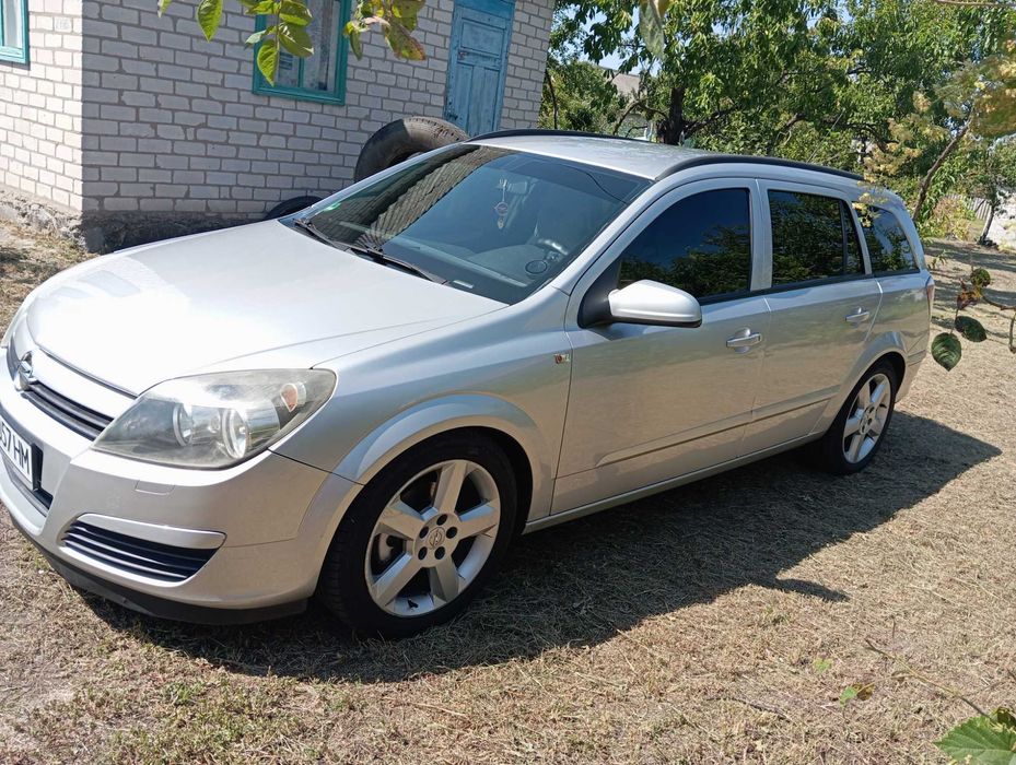 Опель Астра Н універсал 2005