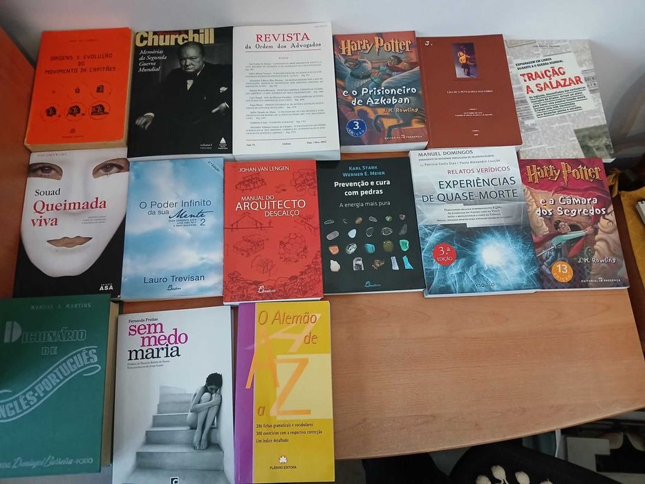 Livros de vários estilos literários