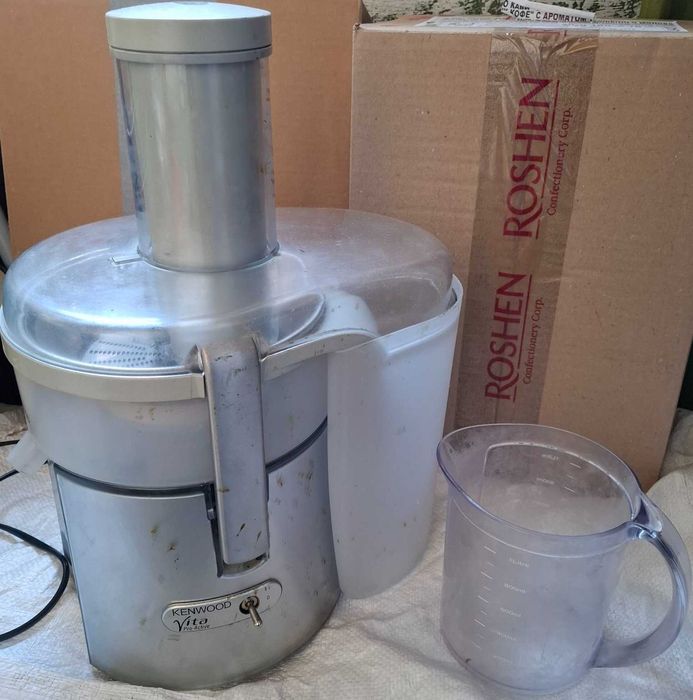 Соко вижималка KENWOOD  JE 750 в робочому стані, Б/в