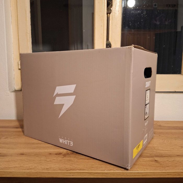 Capacete Shift Whit3 Label Solid (Tamanho L)