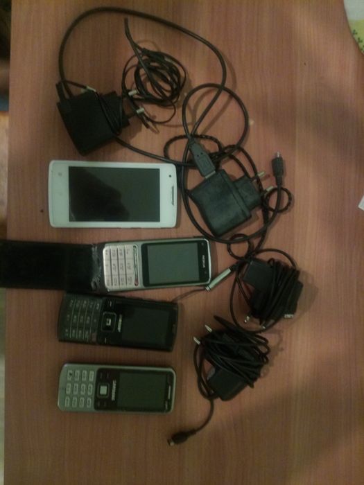 Телефоны.  б/у. .