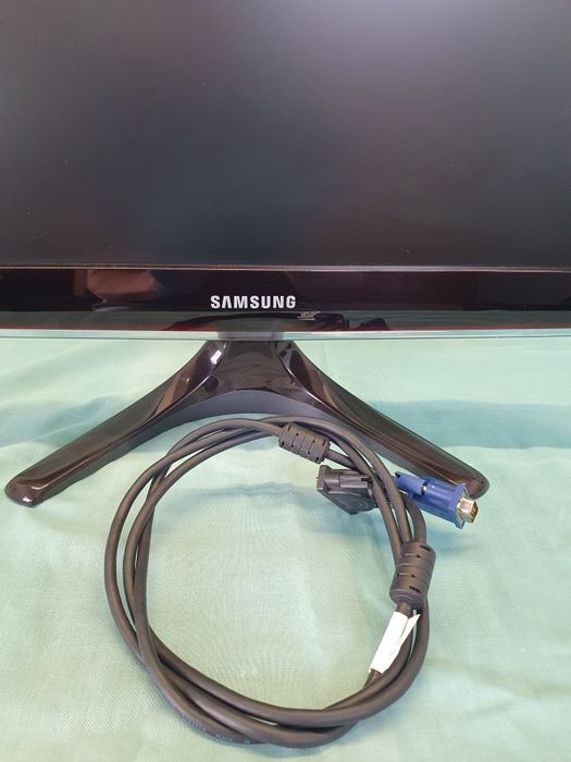 Monitor Samsung 22" SyncMaster BX2235 LCD 1920x1080 telewizor