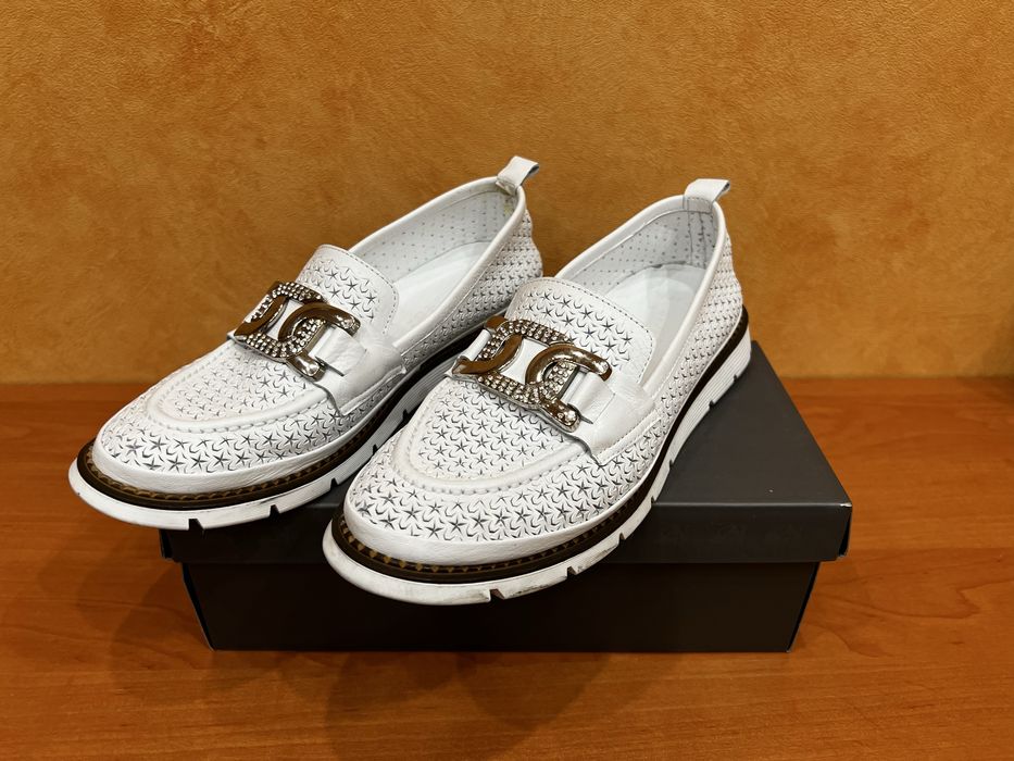 Женские мокасины