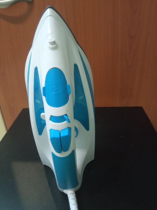 Утюг Russell Hobbs Supreme Steam Pro