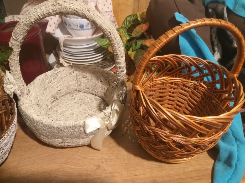 Корзины разные  плетёные