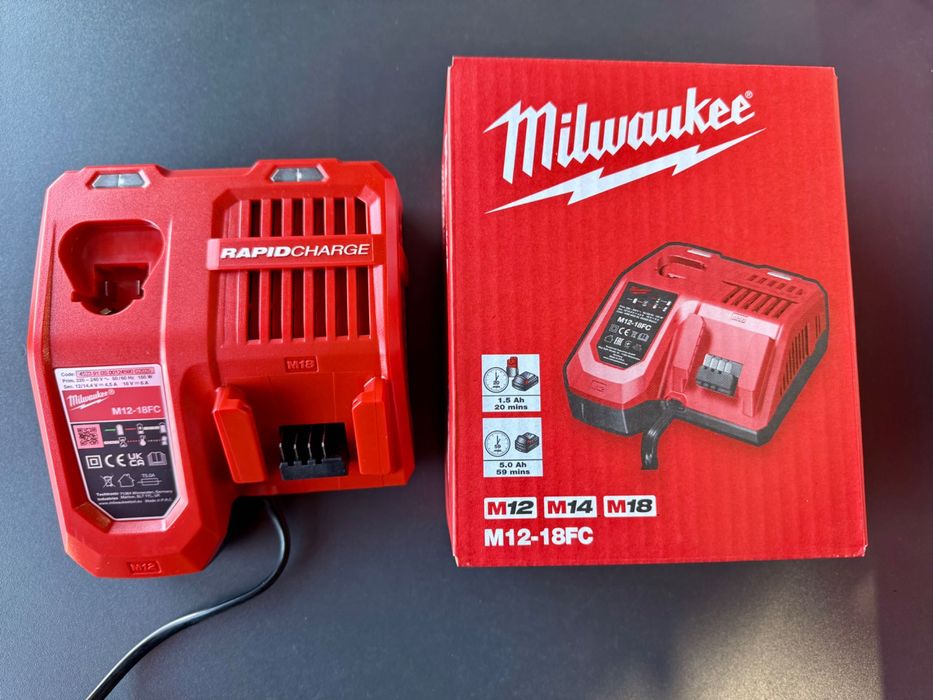Зарядний пристрій Milwaukee M12-18 FC Rapid