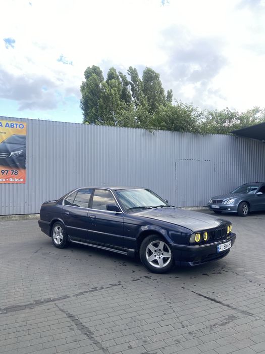 BMW e34 m50b25.