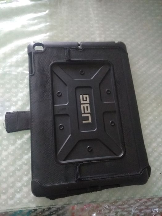 Продам чехол на iPad.