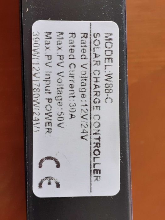 Controlador solar PWM para carga de baterias 12/24V