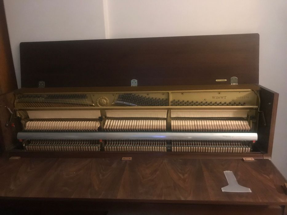 Piano Vertical Yamaha