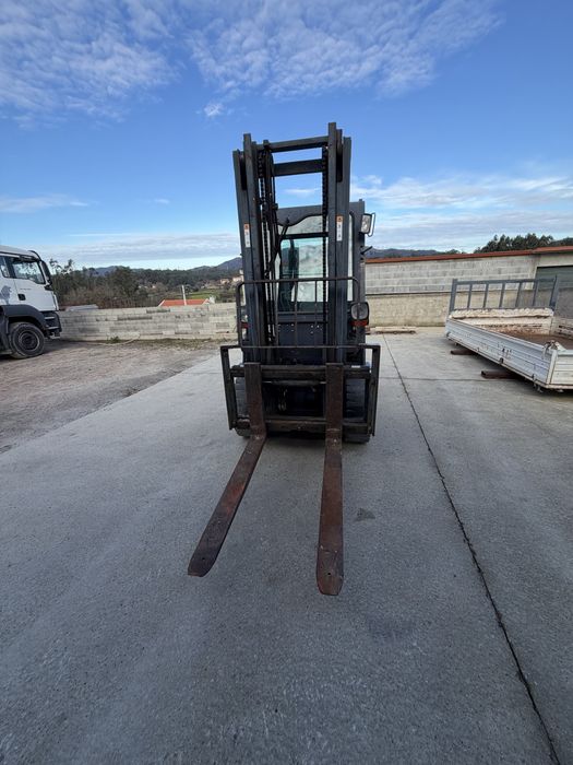 Empilhador Jungheinrich 4 funçoes