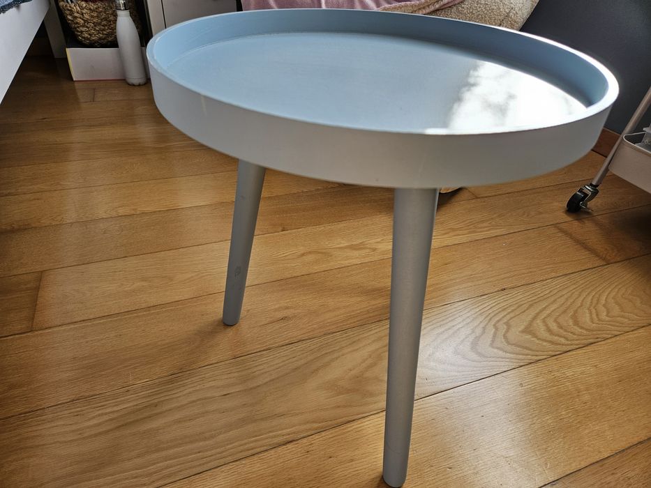 Mesa de apoio cinza