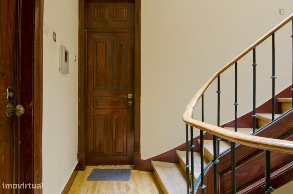Quarto - localizado em Alameda Lisbon