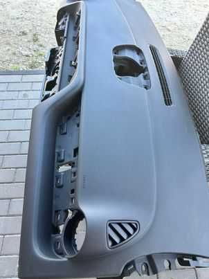 Deska rozdzielcza konsola mercedes B klasa