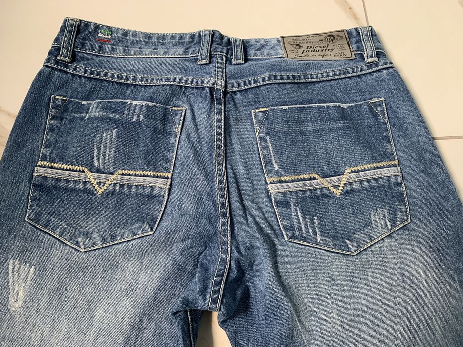 Jeansy Diesel industry denim division