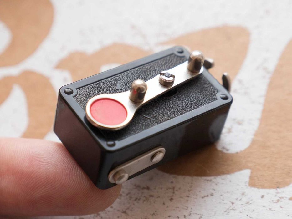 Wyzwalacz czasowy Autoknips Selbstauslöser Veb Weimar z pudełkiem