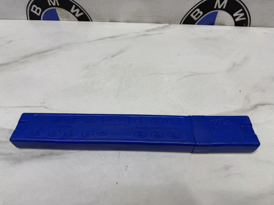 Знак аварійної зупинки bmw rang rover land rover