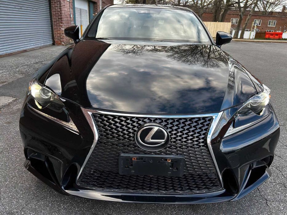 Lexus IS 300      2016