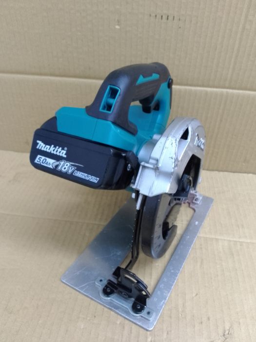 Makita DHS660 Piła Najazdowa Pilarka Tarczowa Najazdówka 18V 5.0Ah