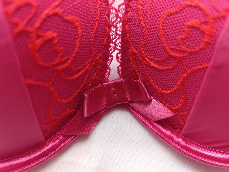 Triumph- Heart& Flower Spotligh Whu- push-up- 80C