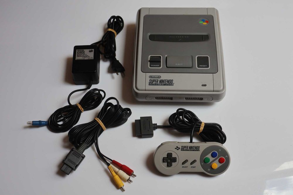 Super Nintendo Entertainment System (SNES) model SNSP-001A(FRG) Stan Idealny PAL+Kontroler/Pad+Zasilacz+Kabel AV ORG