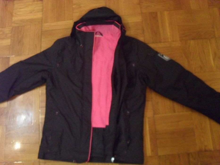 Куртка женская WED'ZE ( Decathlon ) лыжная , размер S ( 36-38 )
